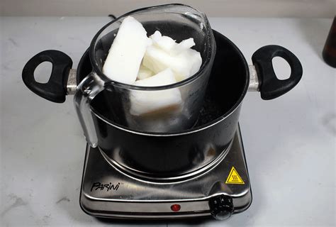 can you melt wax directly in a pan